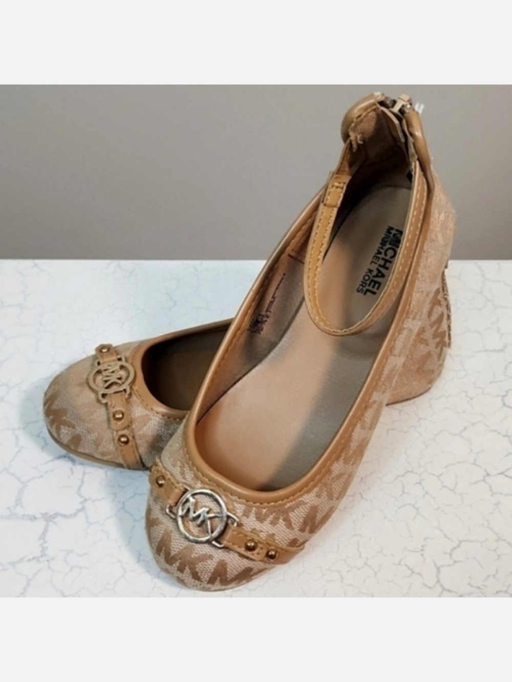 Michael Kors Monogram Girls Tan Ballet Flats W/ Ankle Strap, Size 13 ~ EUC